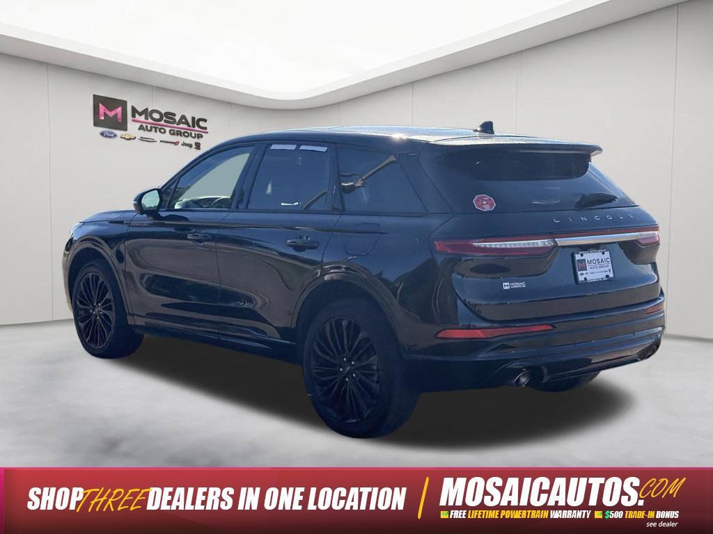 Used 2023 Lincoln Corsair AWD w/ Equipment Group 101A image 5