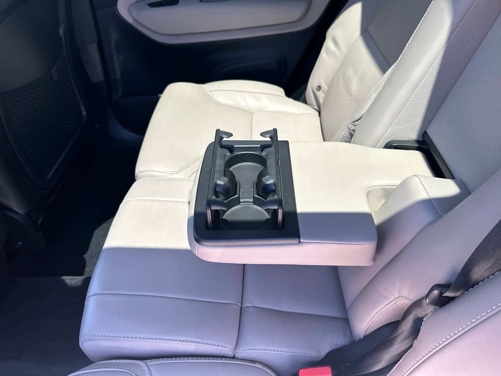 Used 2025 Volvo XC90 B6 Ultra w/ Protection Package AWD/4WD image 25