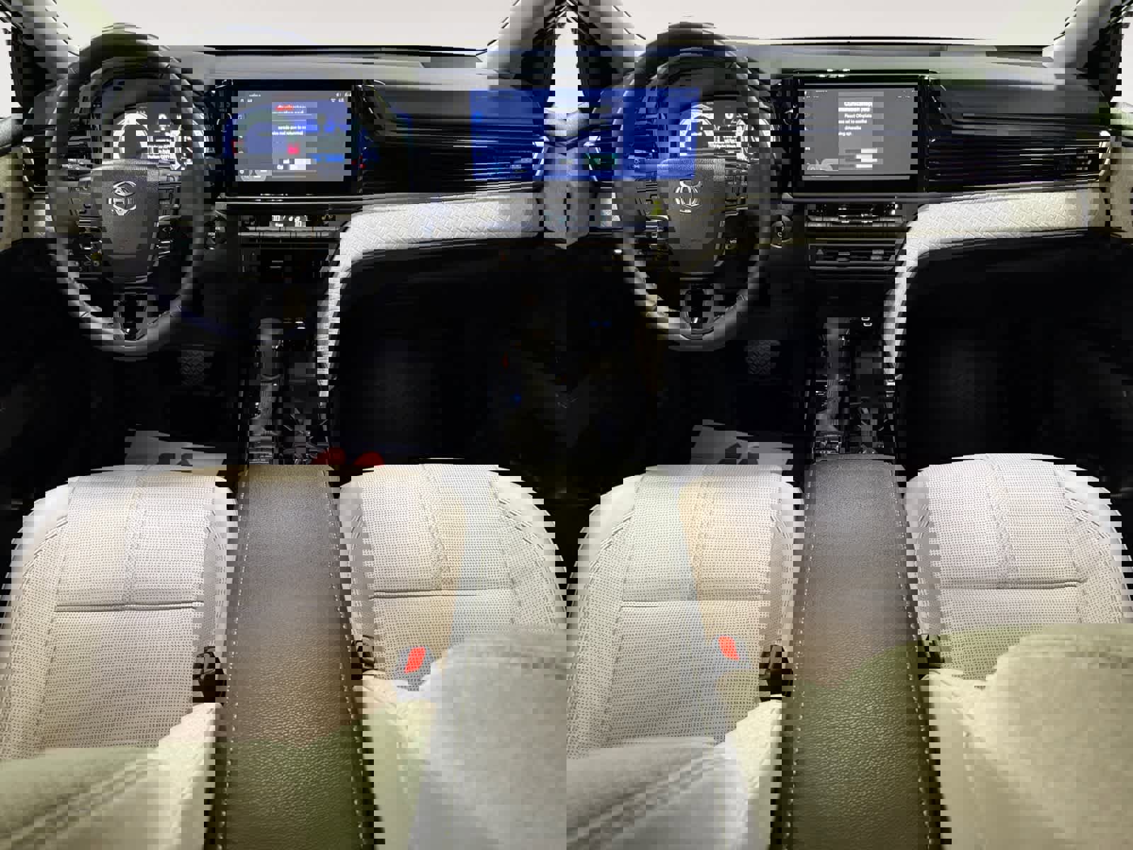 Used 2026 Toyota Camry XLE image 14