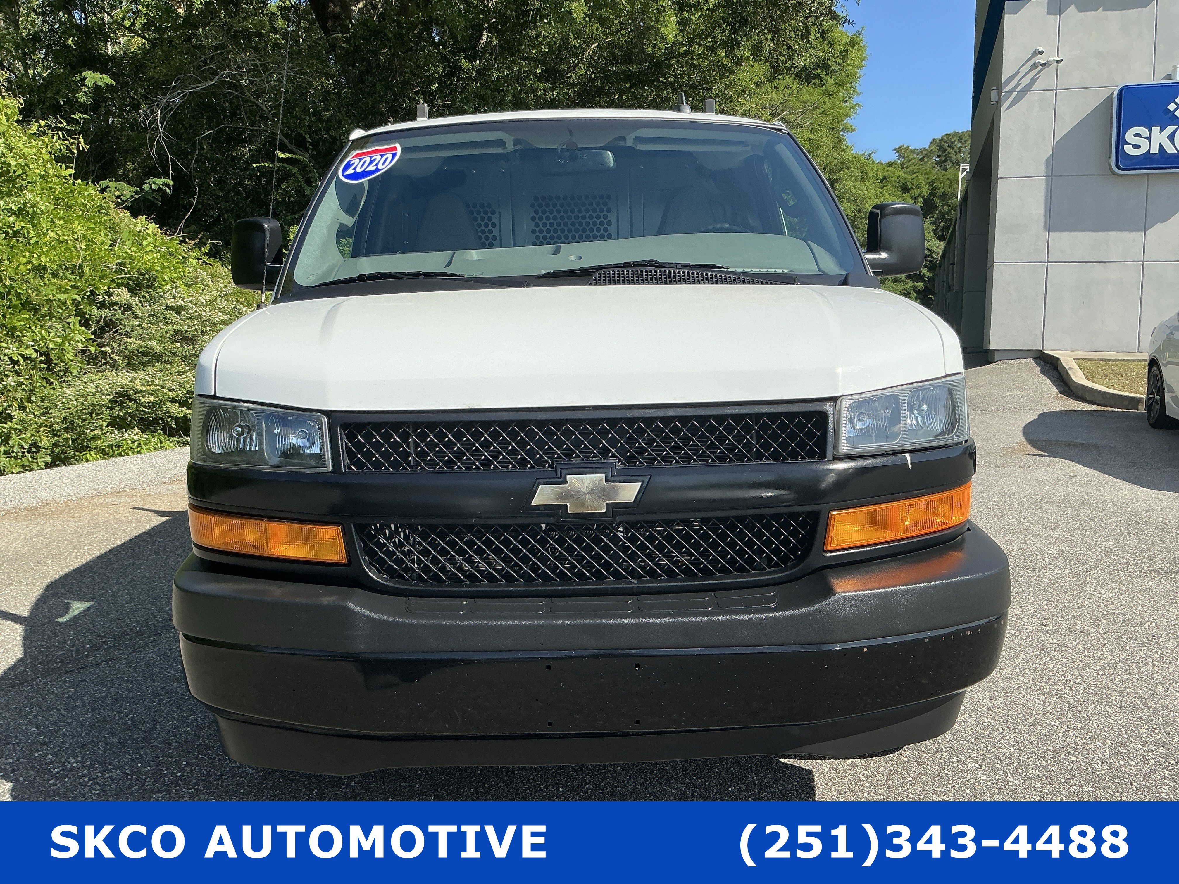Used 2020 Chevrolet Express 2500 w/ Communications Package RWD image 8