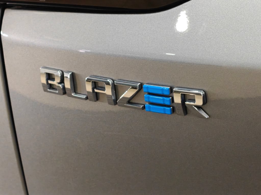 Used 2024 Chevrolet Blazer EV LT AWD/4WD image 64