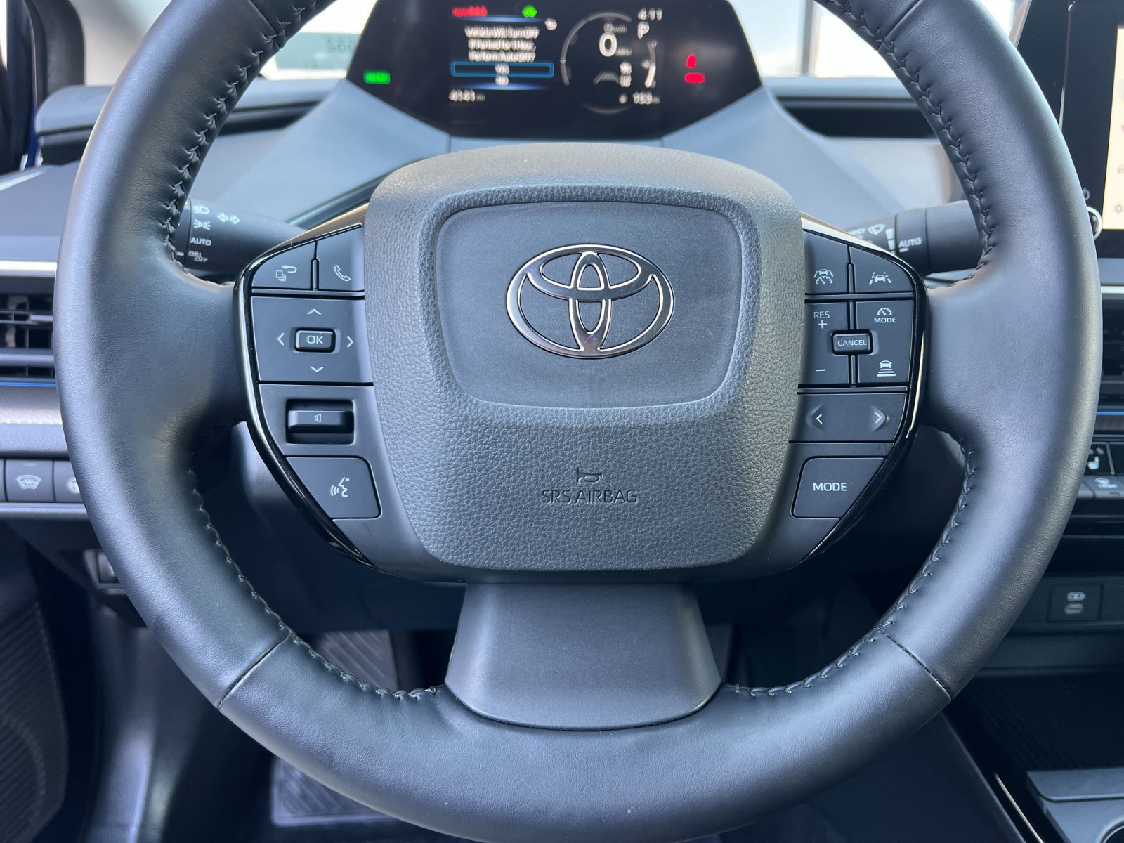 Used 2024 Toyota Prius XLE FWD image 22