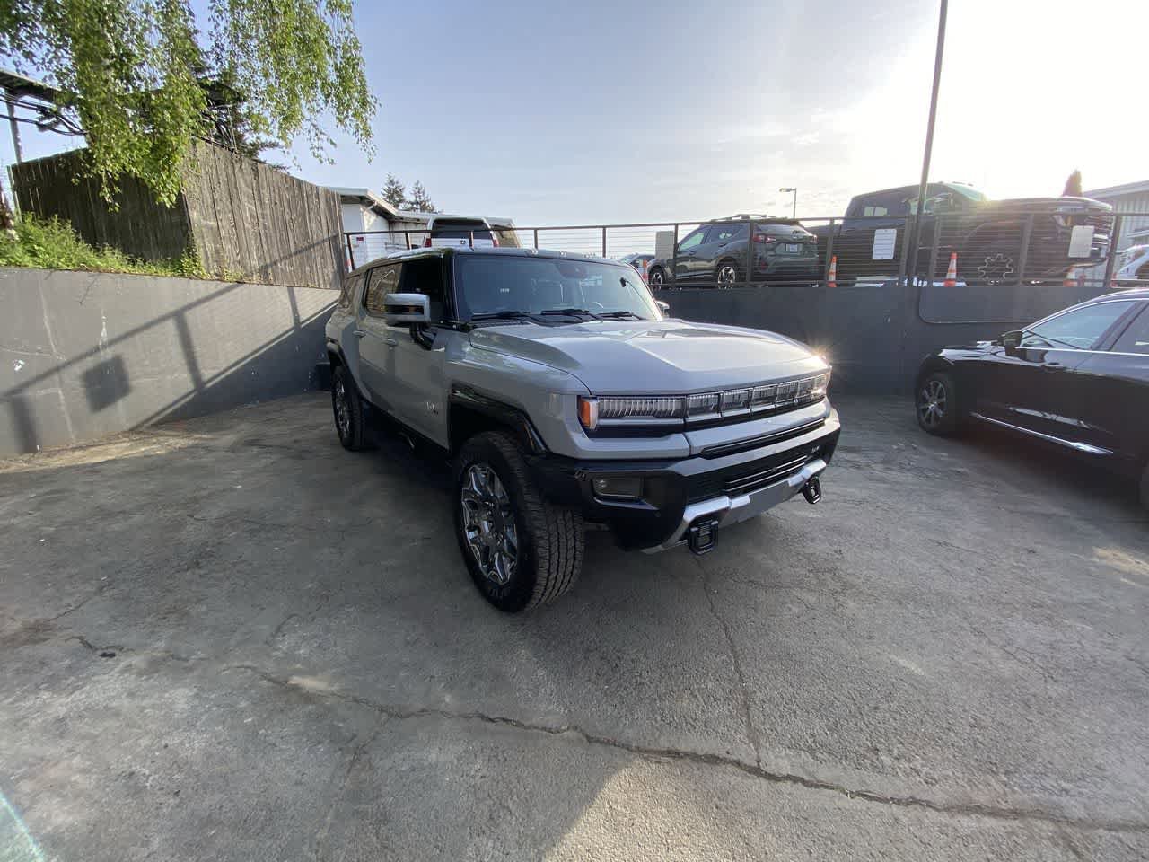Used 2025 GMC Hummer EV 3X AWD/4WD image 8