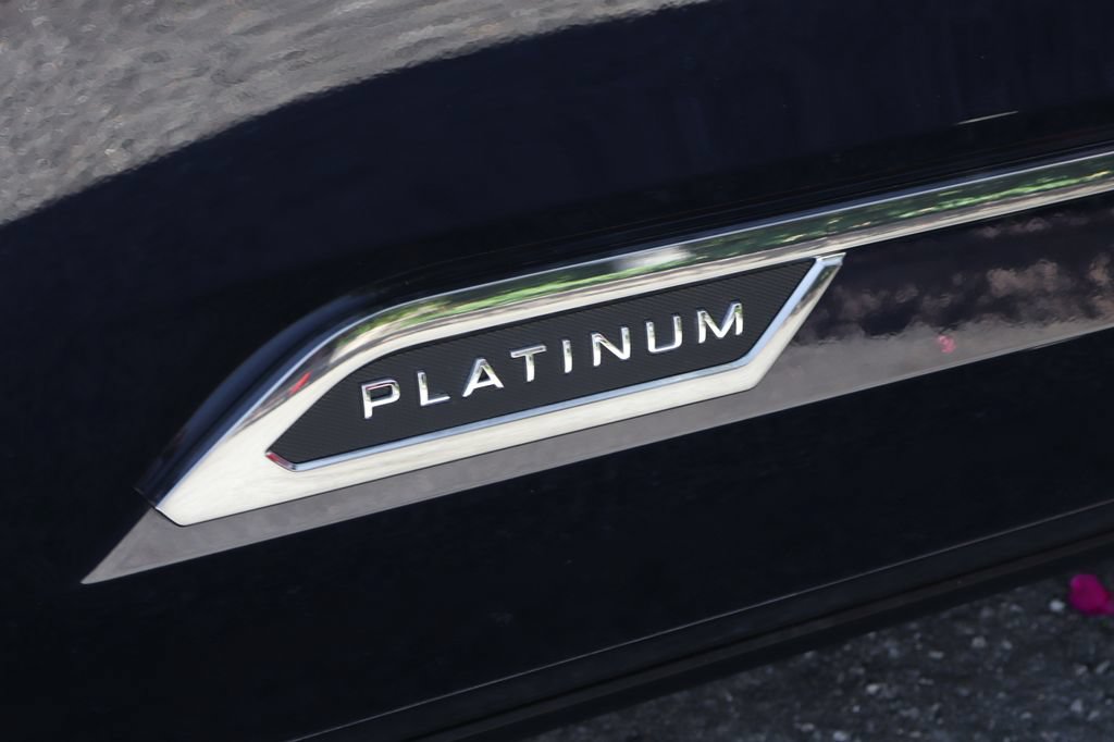 Used 2025 Toyota Tundra Platinum AWD/4WD image 58
