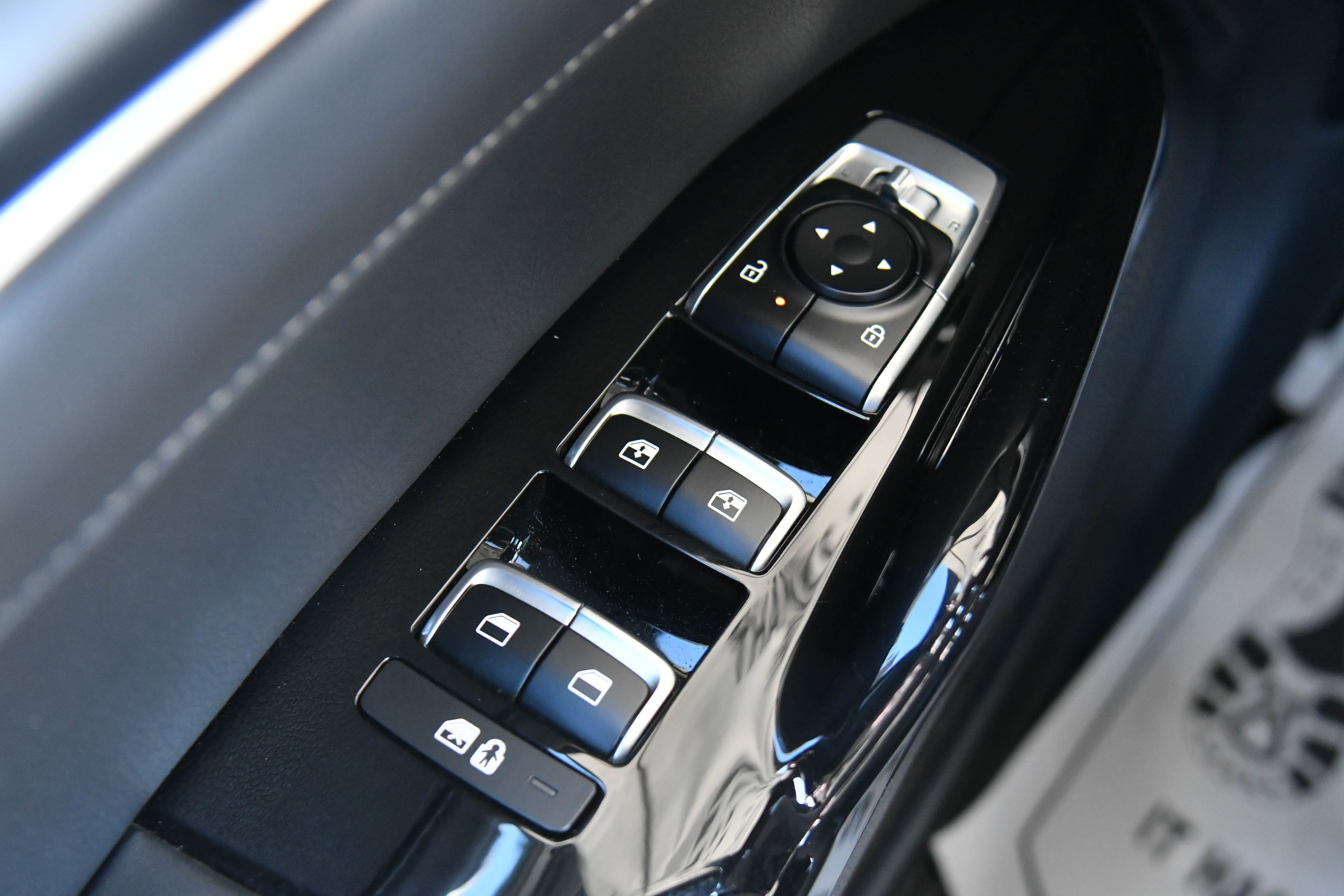 Used 2025 Kia K5 GT-Line w/ GT-Line Premium Package image 40