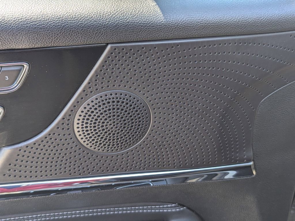 Used 2024 Lincoln Corsair Reserve image 21