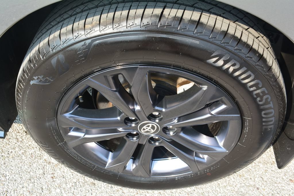 Used 2026 Toyota Sienna XSE AWD/4WD image 27