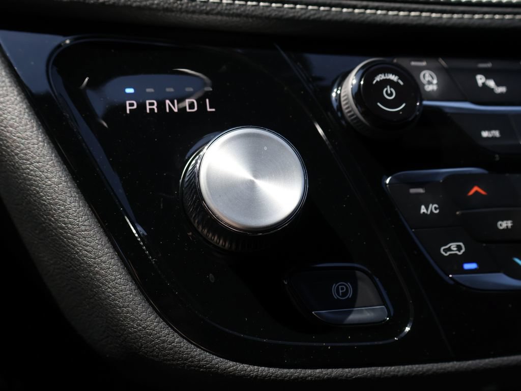 New 2026 Chrysler Pacifica Select FWD image 37