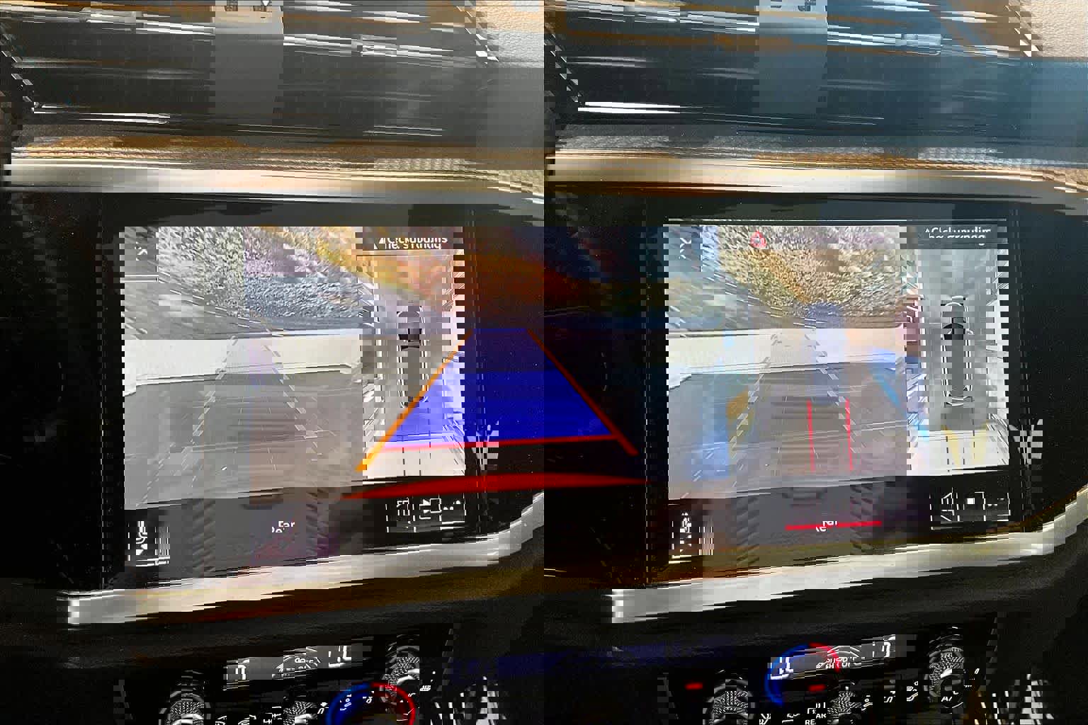 Used 2020 Audi Q3 2.0T Prestige AWD/4WD image 29