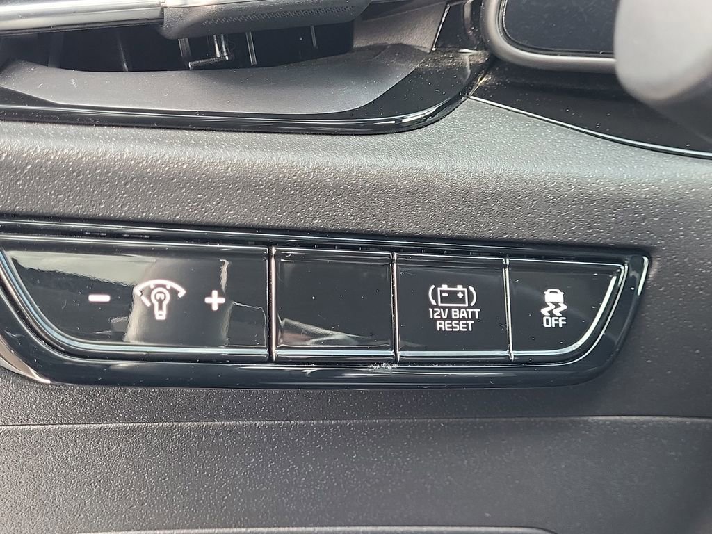 Certified 2023 Kia Niro EX Touring image 31