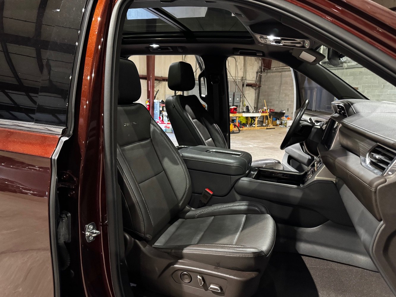 Used 2022 GMC Yukon Denali image 27