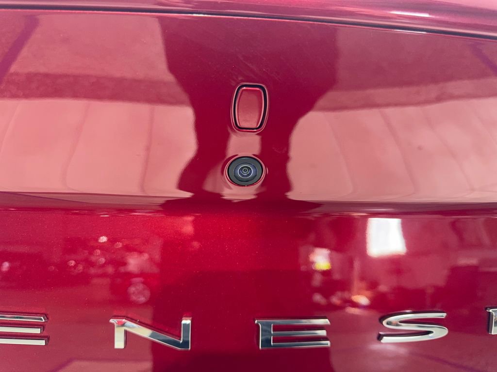 Used 2023 Genesis G70 2.0T image 25