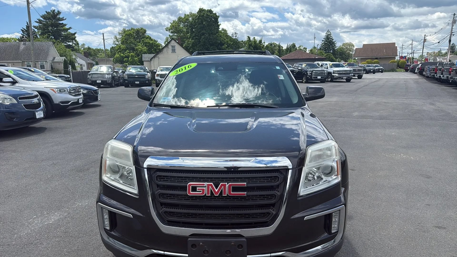 Used 2016 GMC Terrain SLE w/ Driver Alert Package I AWD/4WD image 2