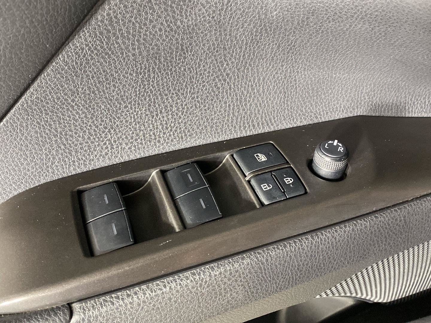 Used 2024 Toyota Camry SE w/ Cold Weather Package AWD/4WD image 13