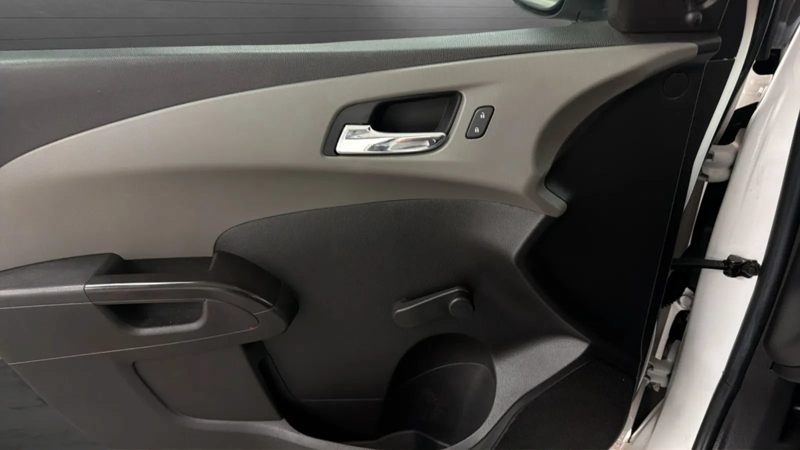 Used 2014 Chevrolet Sonic LS FWD image 16