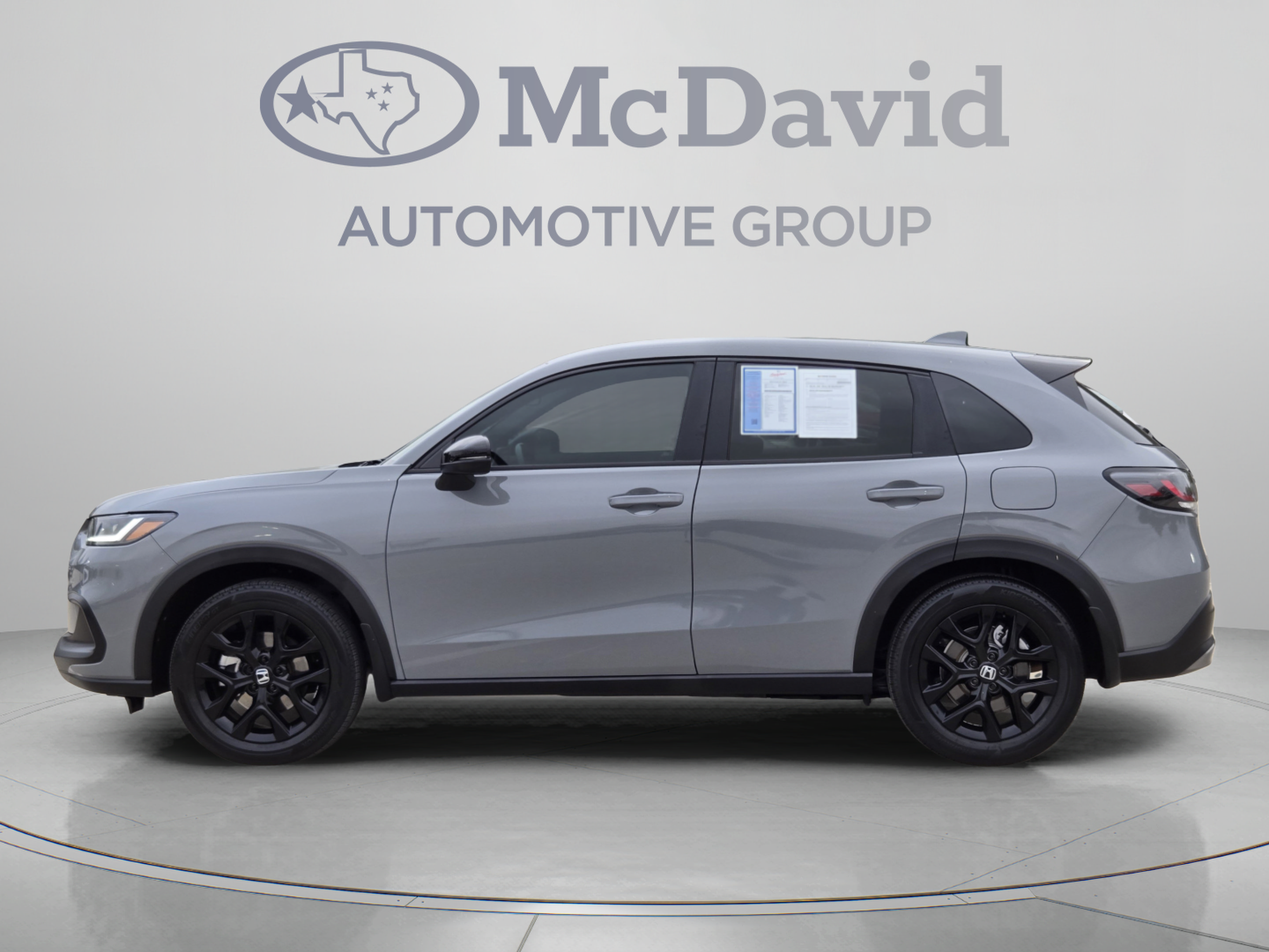 Used 2025 Honda HR-V Sport image 2