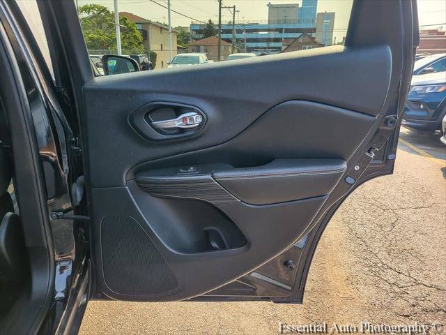 Certified 2017 Jeep Cherokee Latitude w/ Comfort & Sound Group FWD image 23
