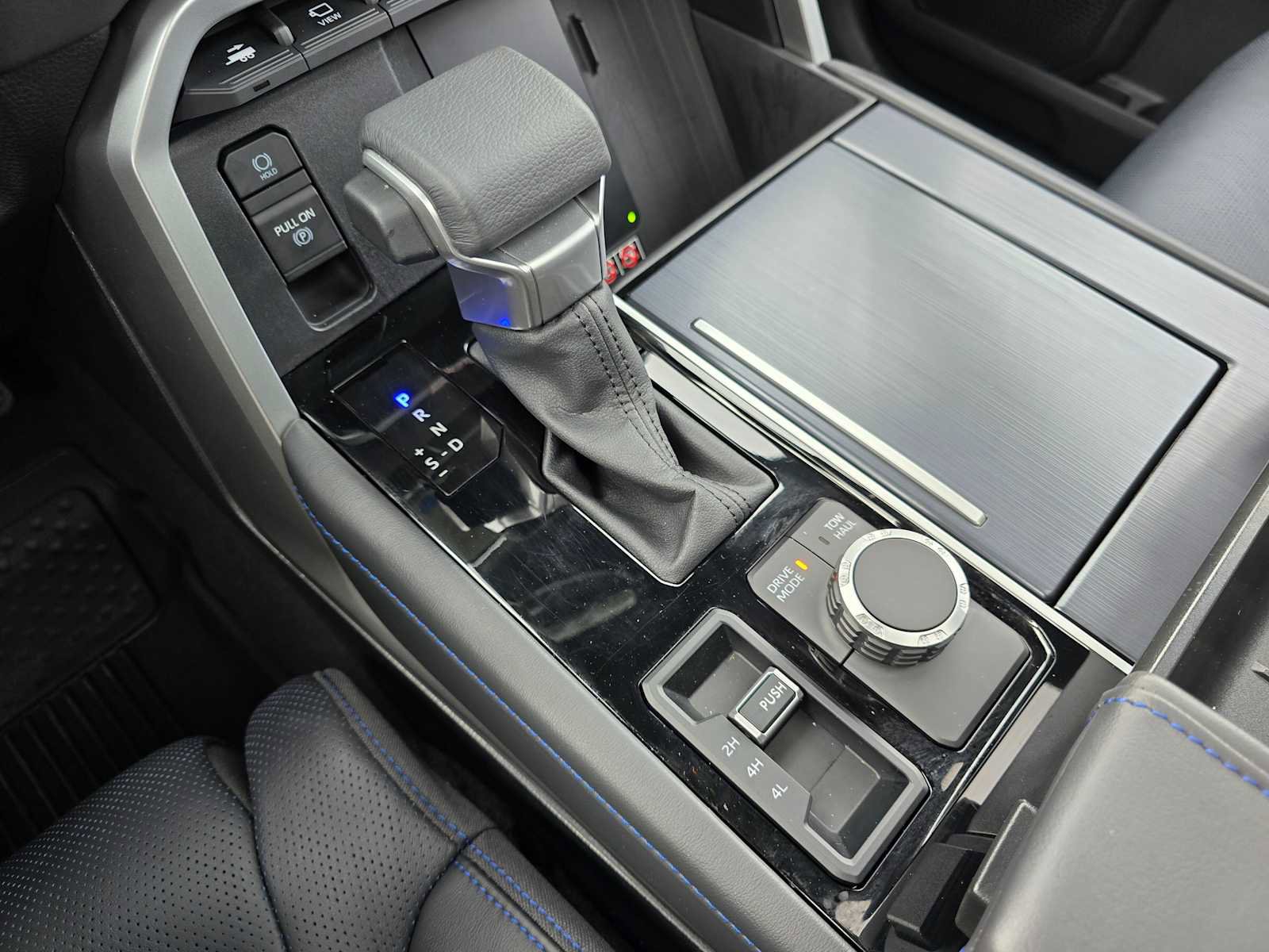 Certified 2025 Toyota Sequoia Platinum image 36