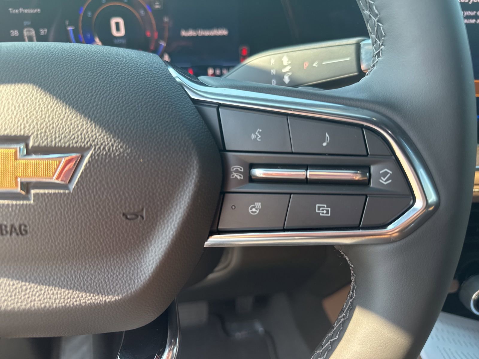 New 2025 Chevrolet Suburban High Country image 29