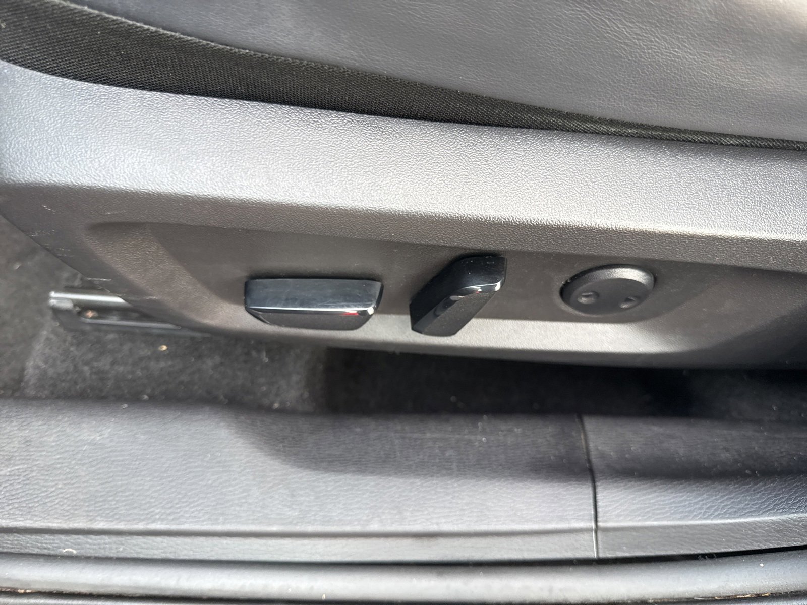 Used 2024 Mitsubishi Outlander SE Black Edition image 9