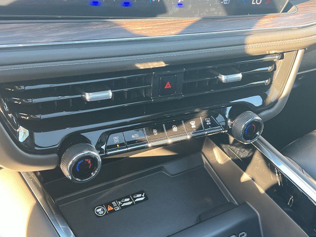 Used 2025 Chevrolet Tahoe Z71 w/ Comfort Package image 18