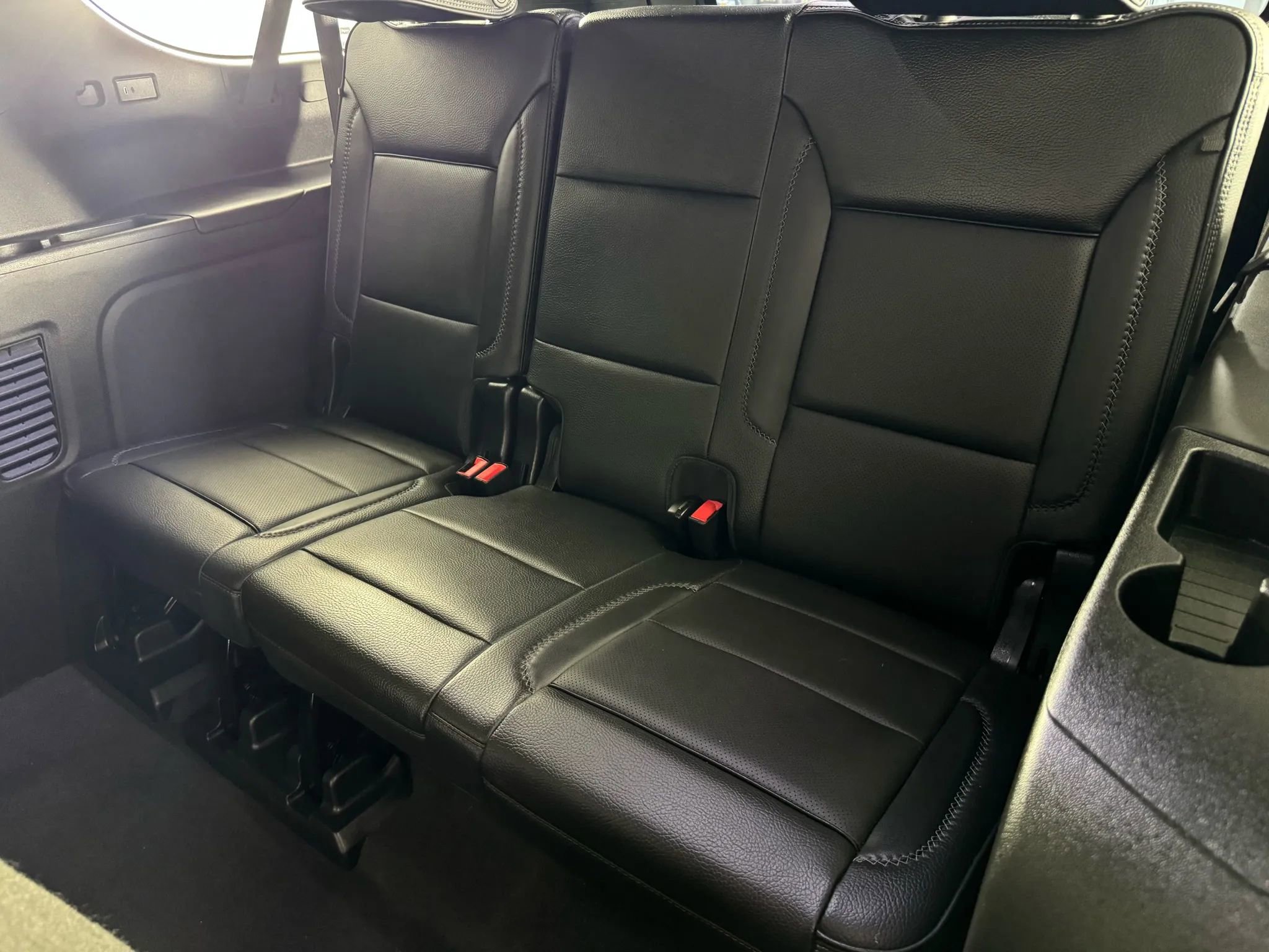 Used 2023 GMC Yukon XL Denali image 47