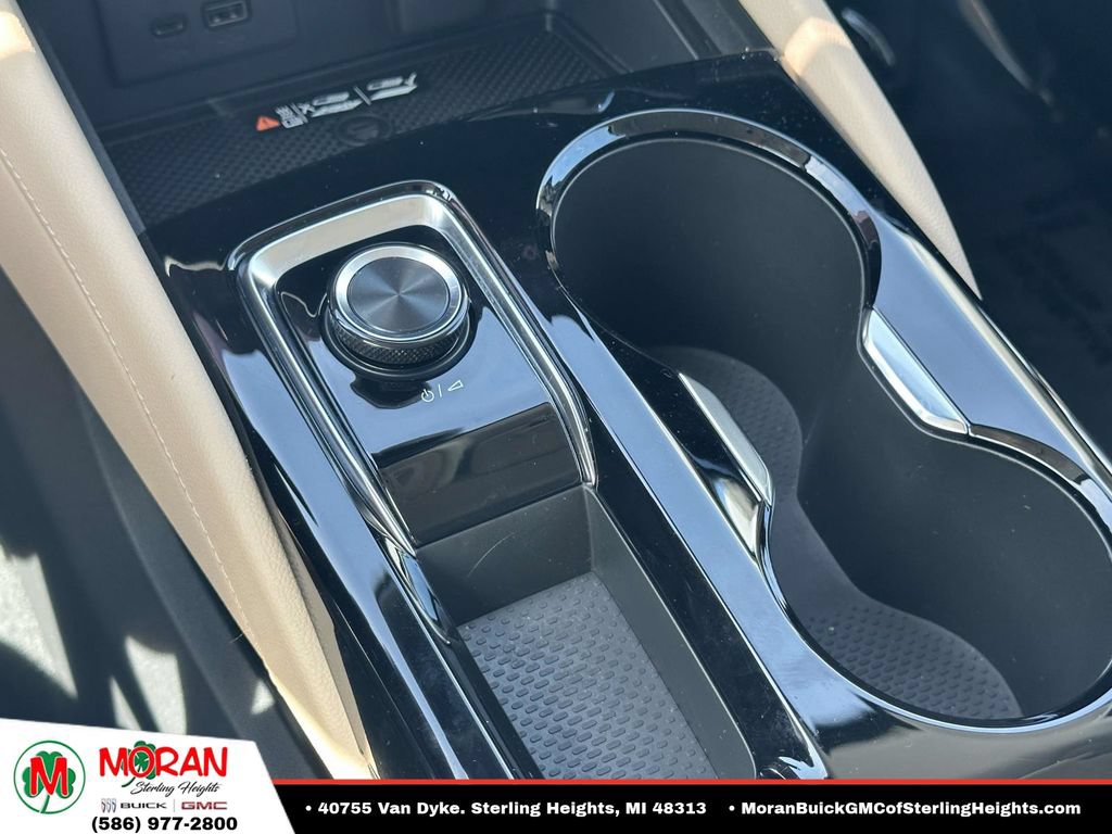 Used 2024 Buick Envision Preferred AWD/4WD image 31