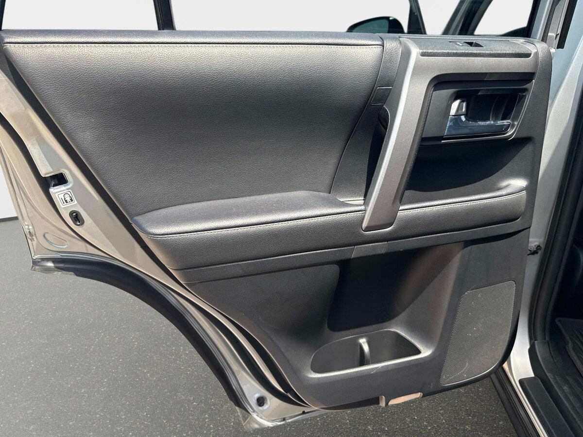 Used 2023 Toyota 4Runner SR5 Premium w/ Moonroof Package RWD image 11