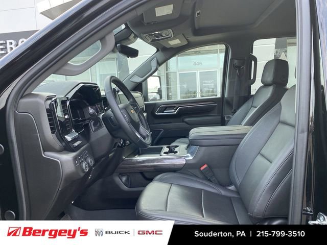 Certified 2025 Chevrolet Silverado 2500 LTZ w/ LTZ Convenience Package AWD/4WD image 4