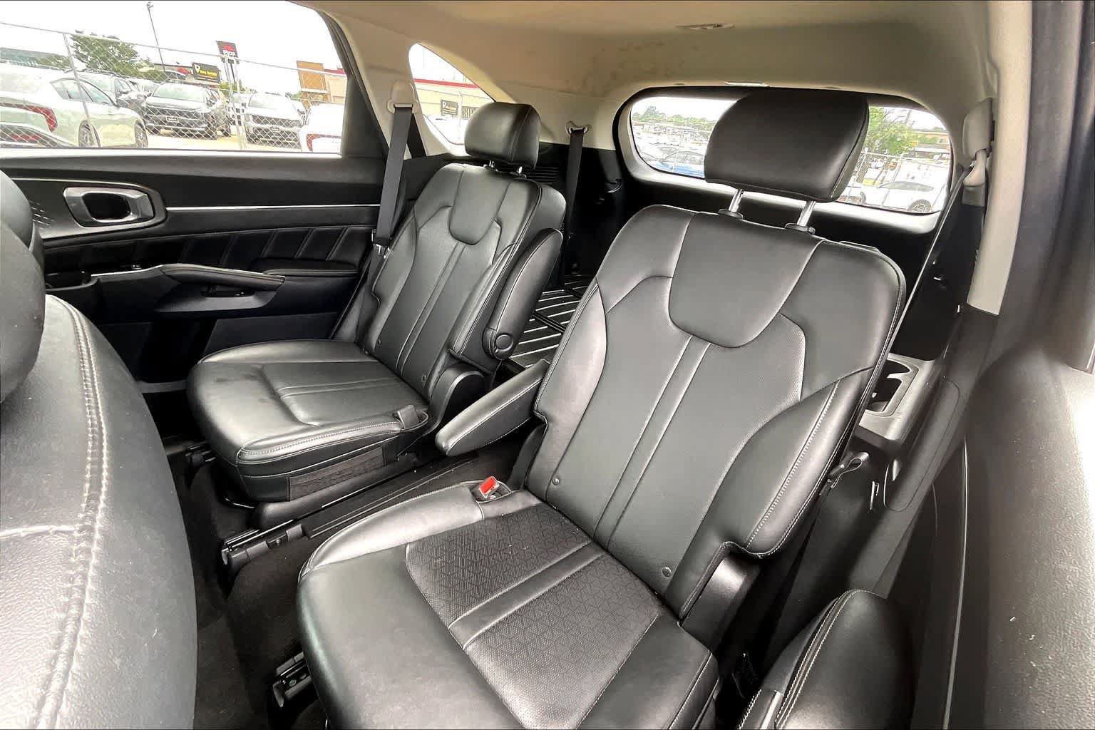 Certified 2023 Kia Sorento SX AWD/4WD image 28