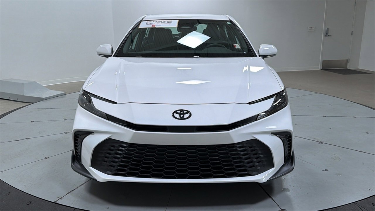 Certified 2025 Toyota Camry SE image 2