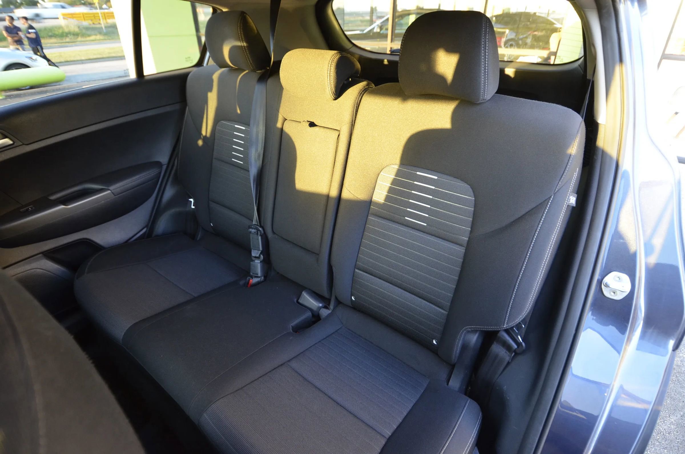 Used 2018 Kia Sportage LX w/ LX Technology Package image 19