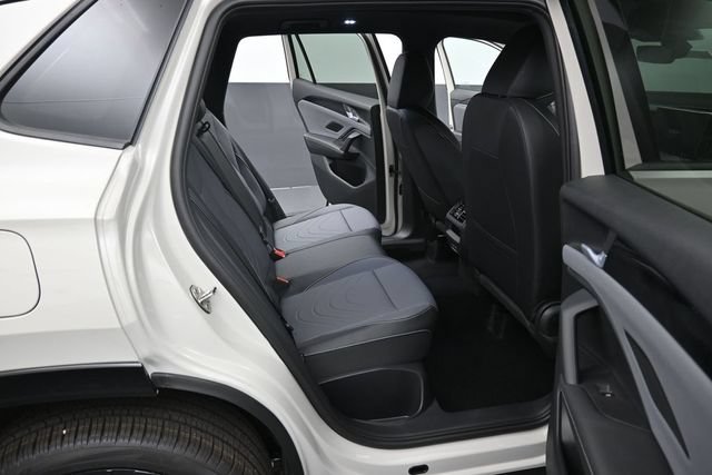 New 2026 Volkswagen Tiguan SE R-Line AWD/4WD image 13
