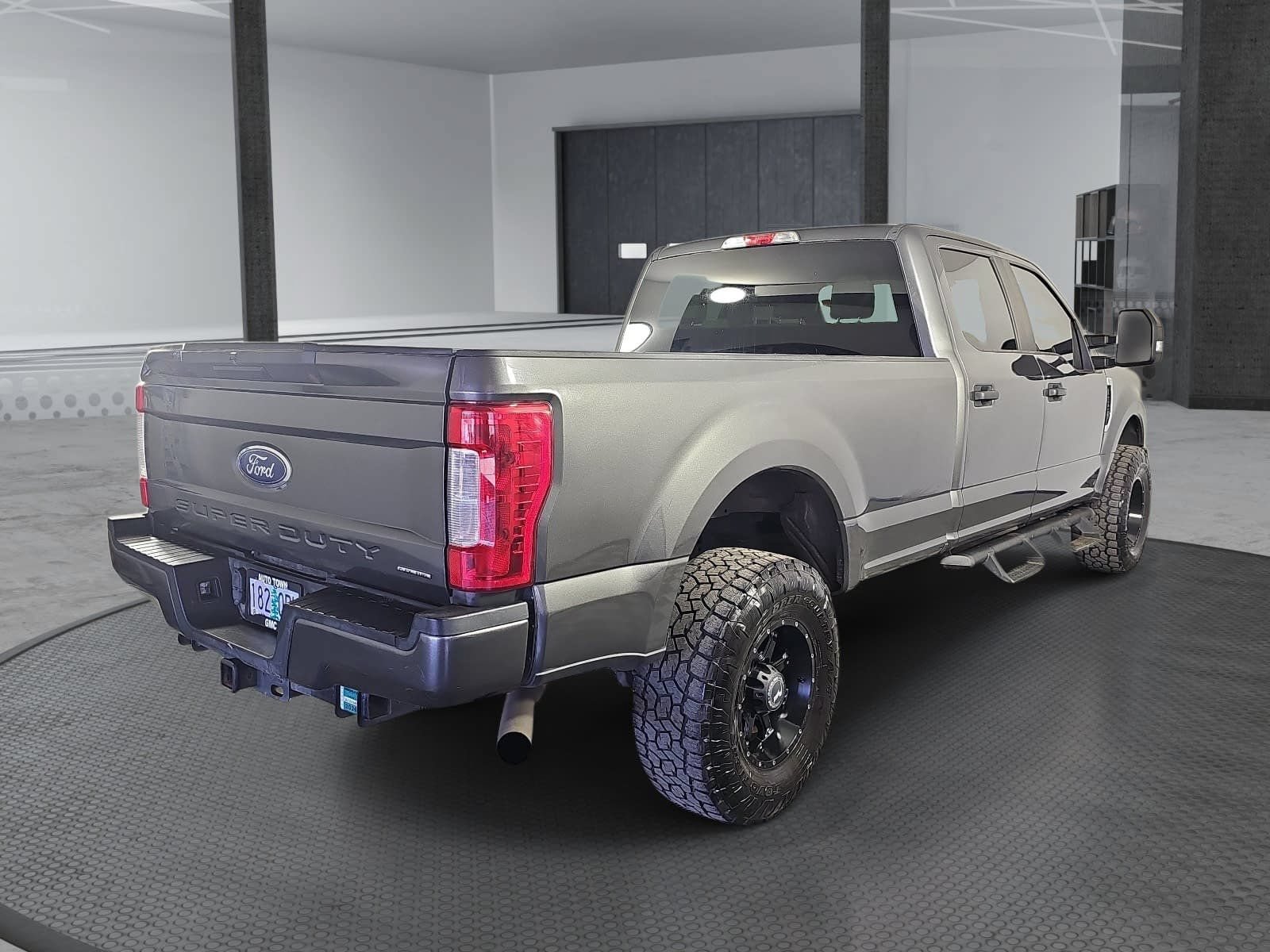 Used 2018 Ford F350 XL w/ Power Equipment Group AWD/4WD image 5