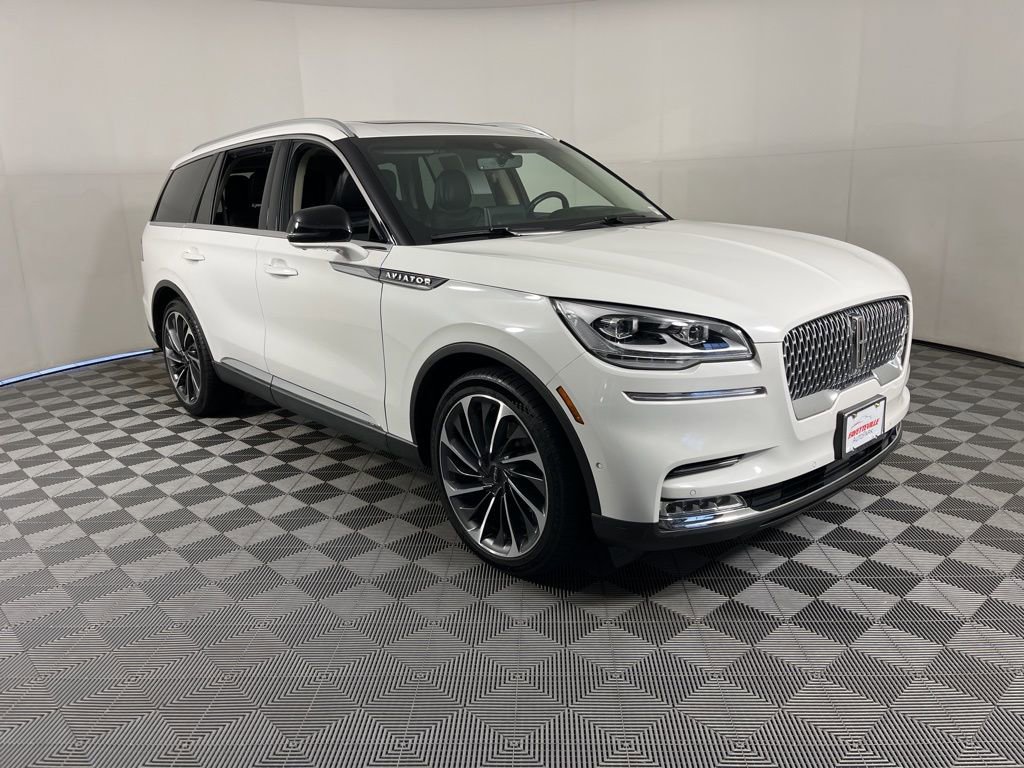 Used 2022 Lincoln Aviator Reserve w/ Equipment Group 201A image 16