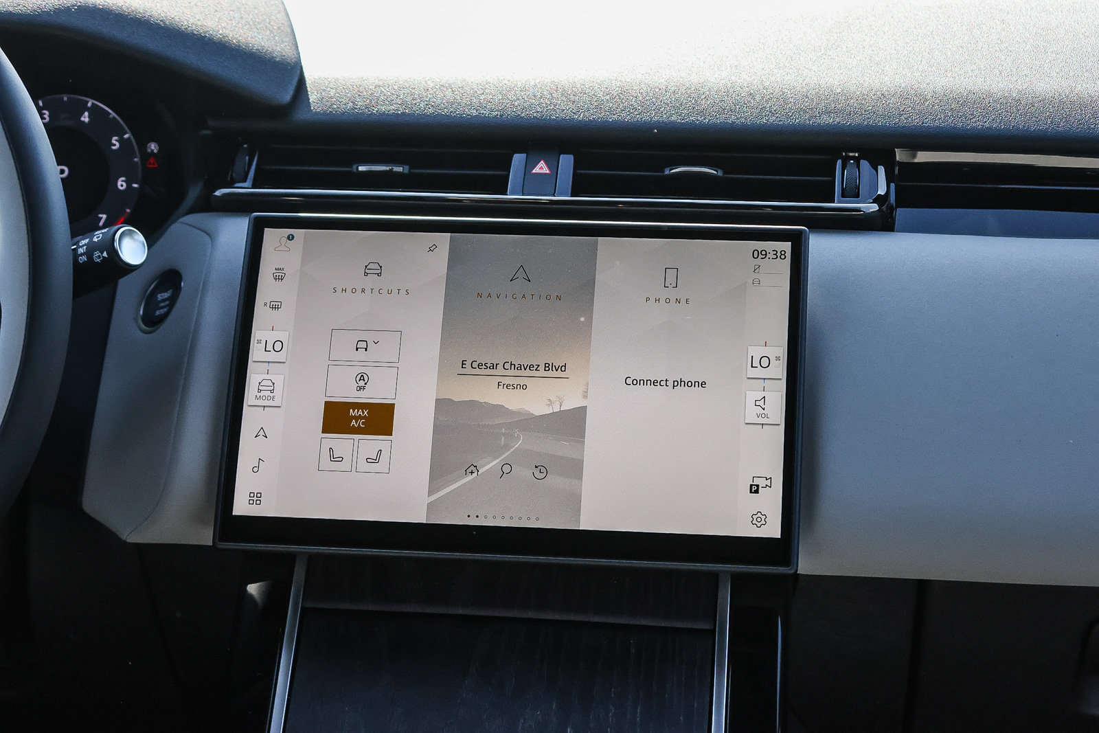 New 2026 Land Rover Range Rover Velar S AWD/4WD image 25