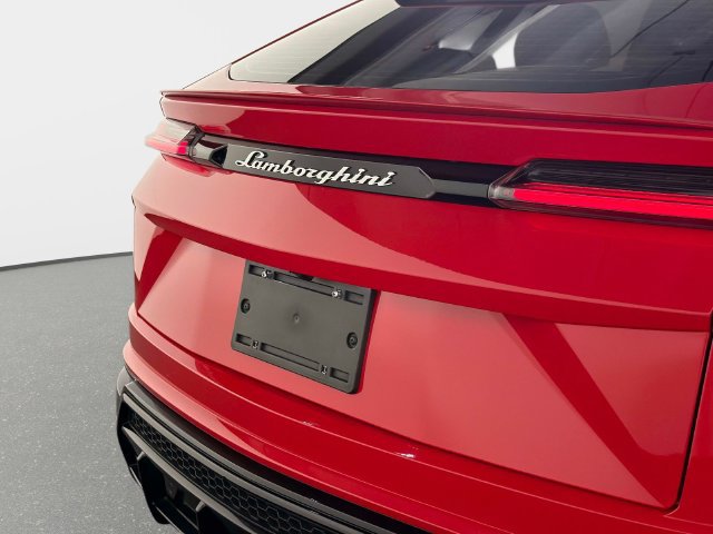 Used 2020 Lamborghini Urus AWD/4WD image 16