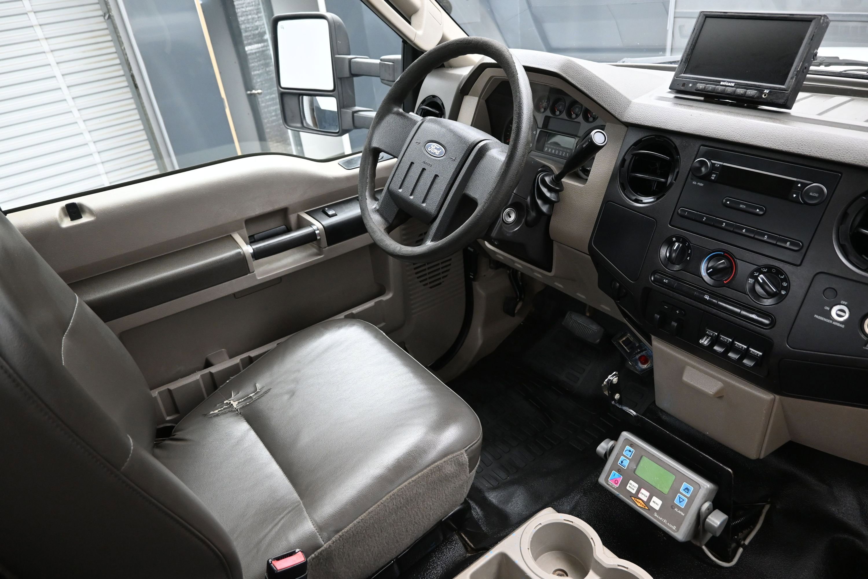 Used 2009 Ford F550 2WD Regular Cab Super Duty image 18