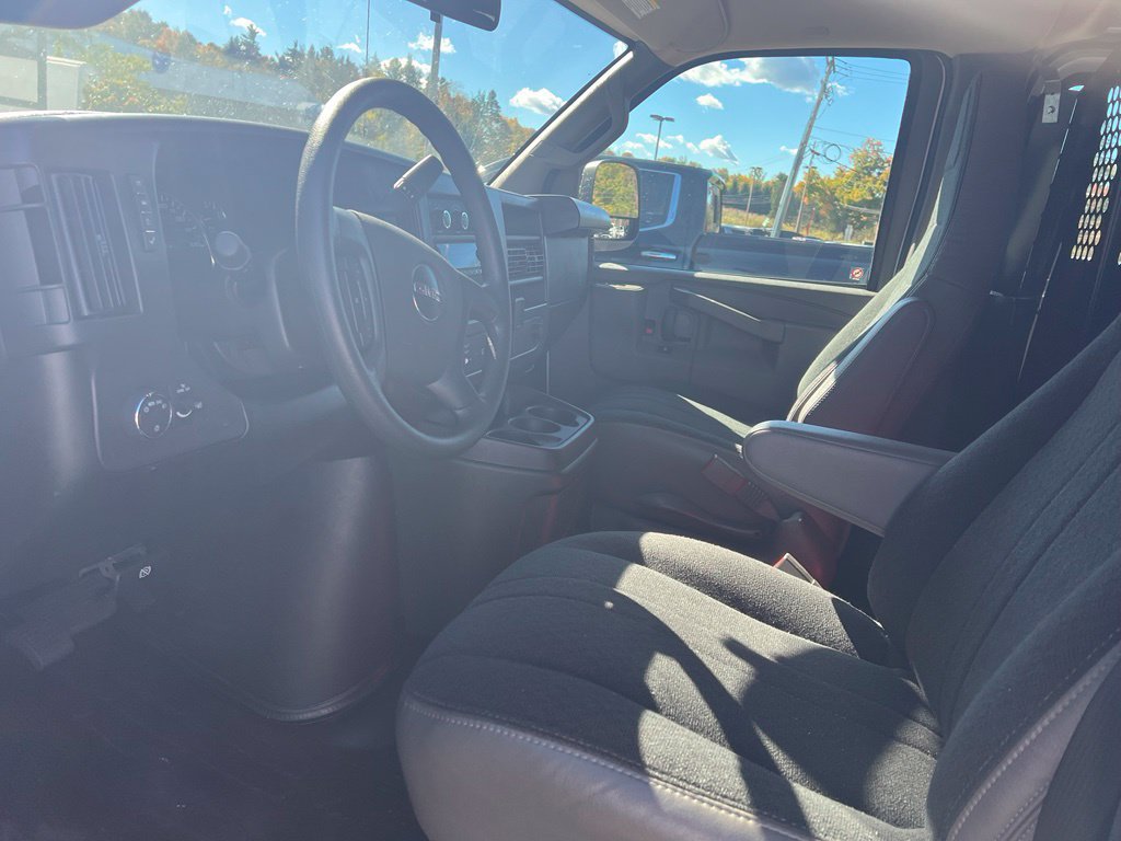 Used 2025 GMC Savana 2500 w/ Driver Convenience Package RWD image 10