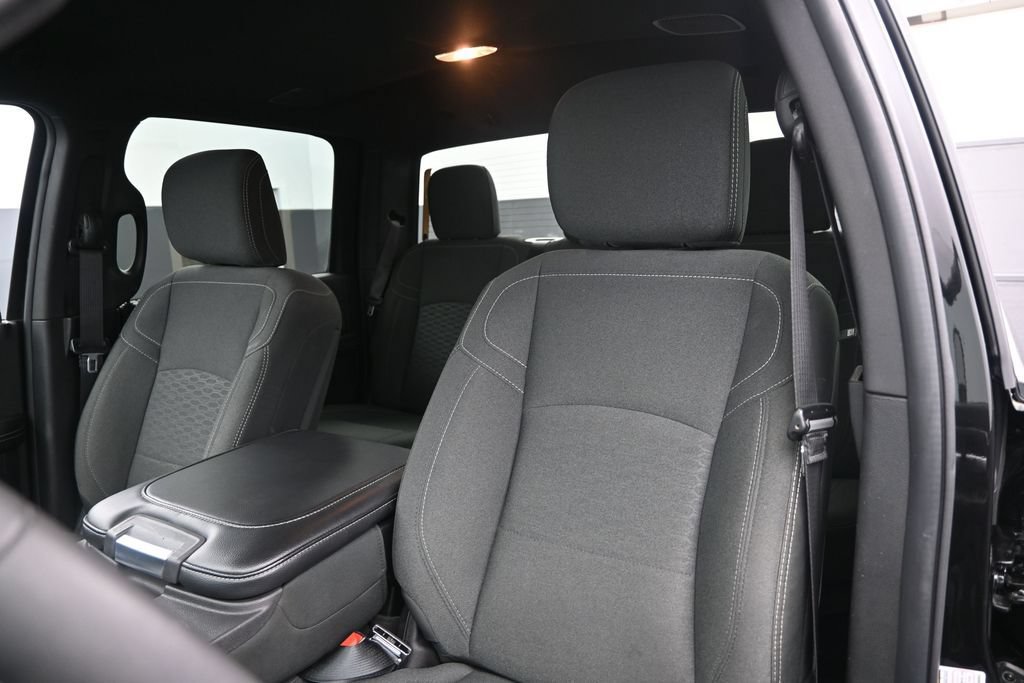 Used 2025 RAM 2500 Big Horn AWD/4WD image 11