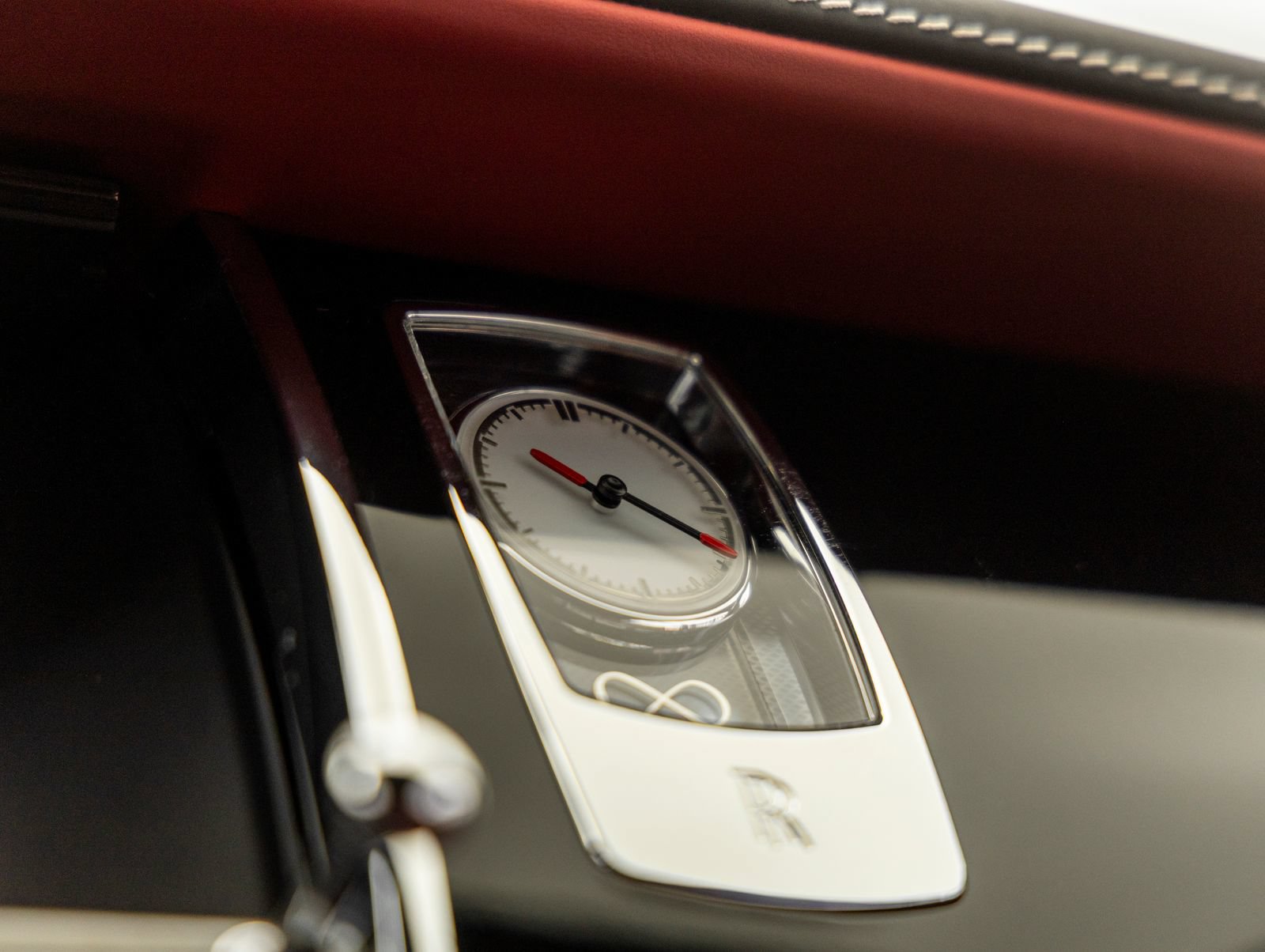 Used 2018 Rolls-Royce Wraith RWD image 40