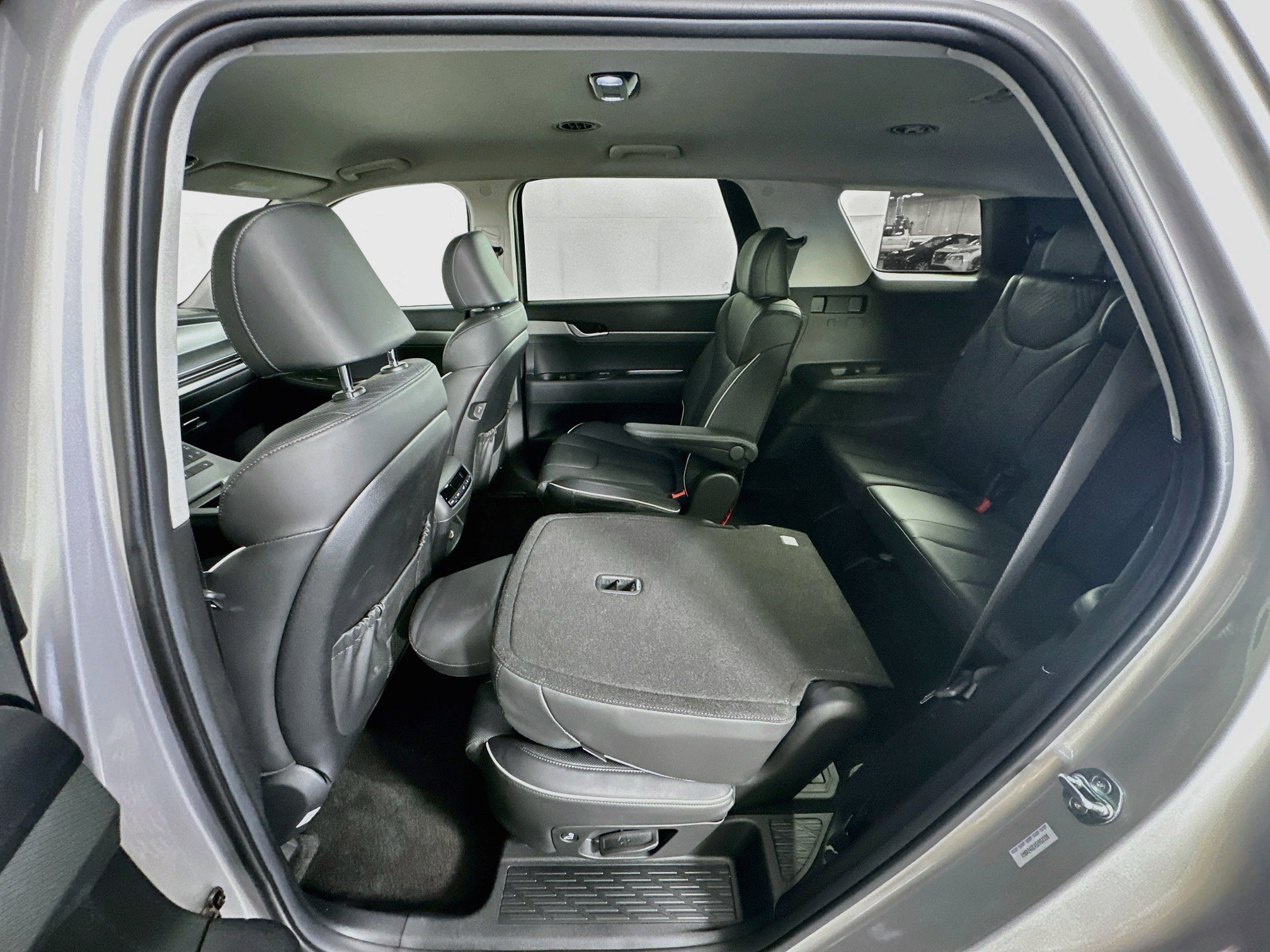 Used 2025 Hyundai Palisade SEL FWD image 28