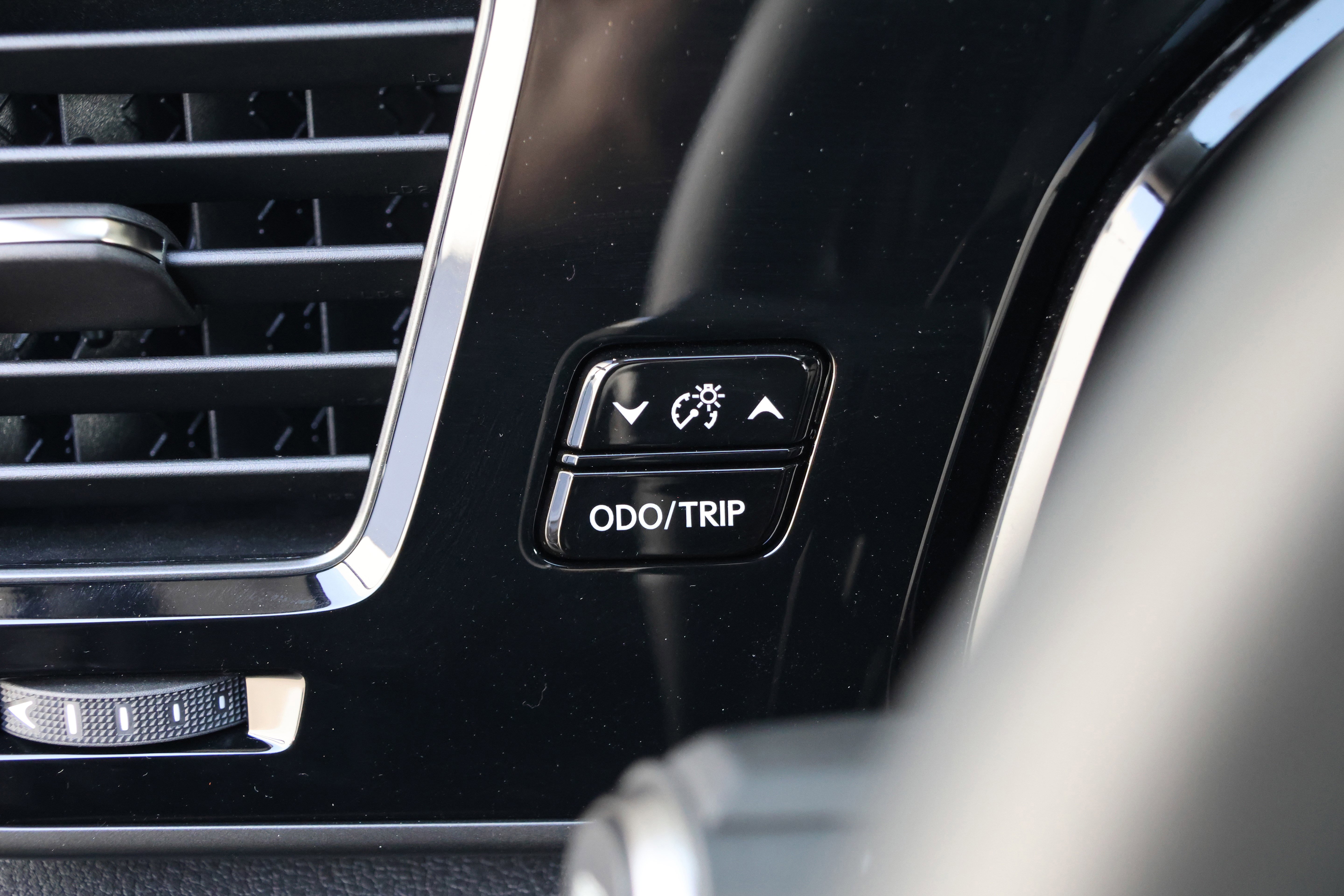 Certified 2025 Lexus NX 450h+ AWD w/ Accessory Package (K3) image 16