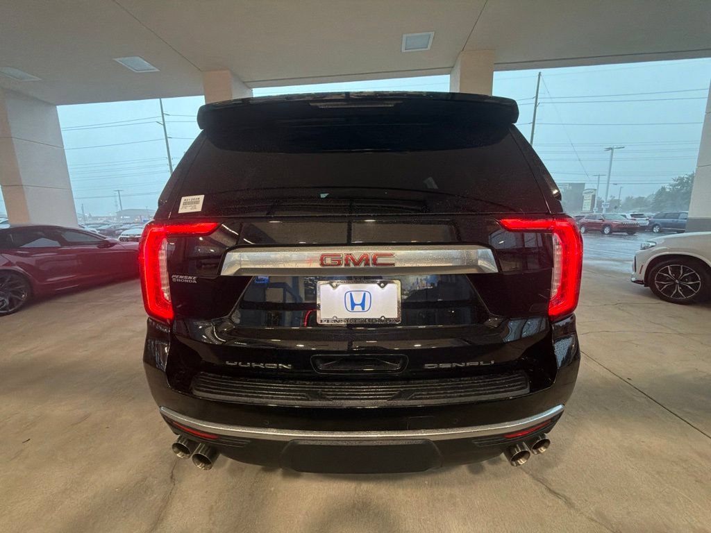 Used 2022 GMC Yukon Denali AWD/4WD image 4
