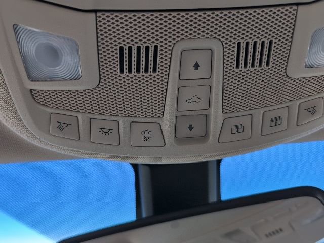 Used 2017 Lincoln MKX Reserve w/ Lincoln MKX Climate Package image 48