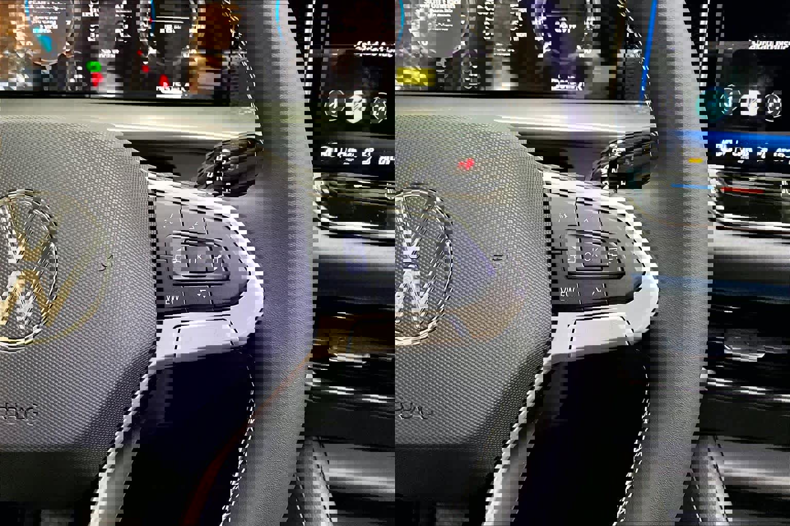 New 2026 Volkswagen Tiguan SE image 18