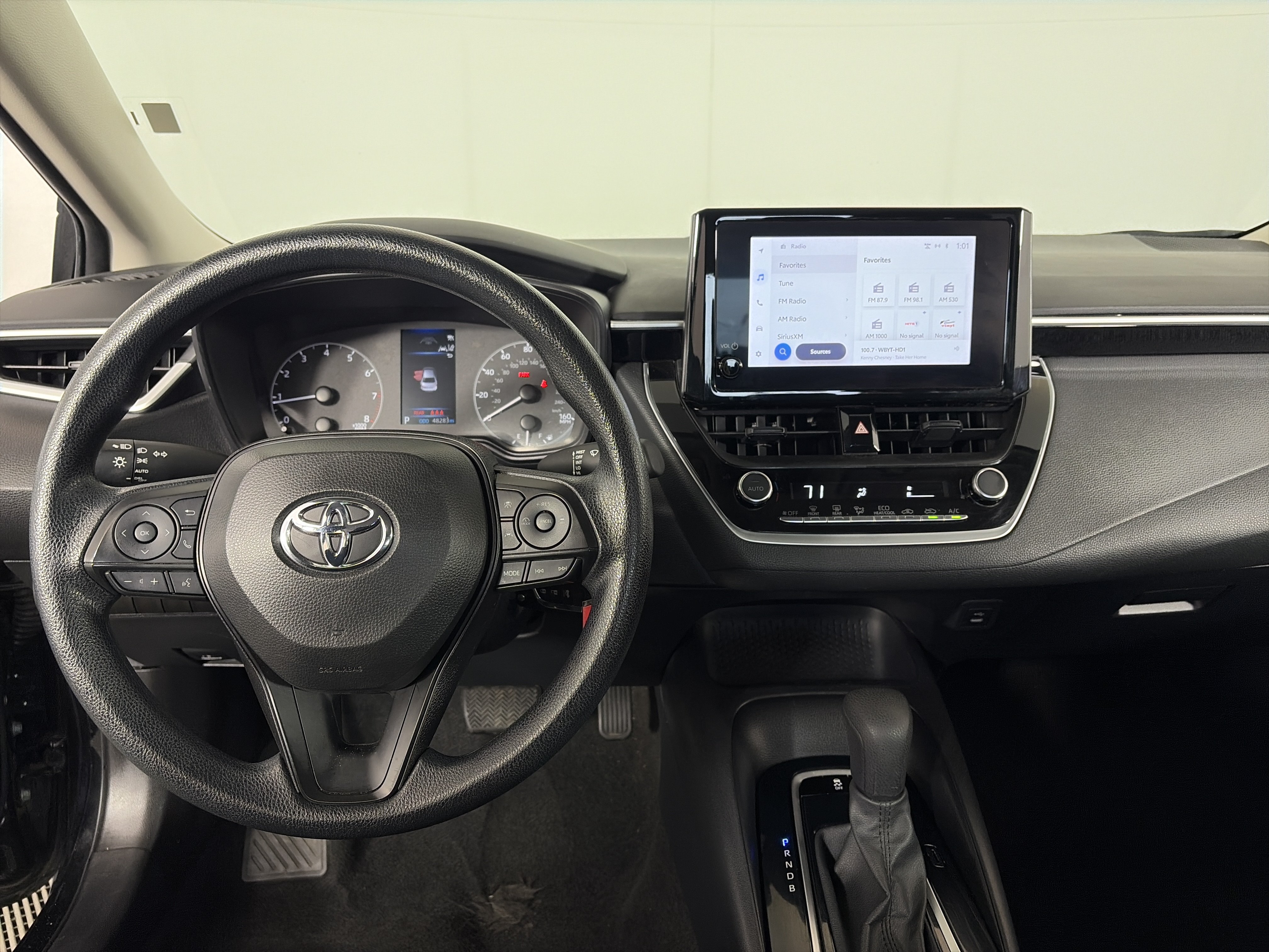 Used 2024 Toyota Corolla LE FWD image 3