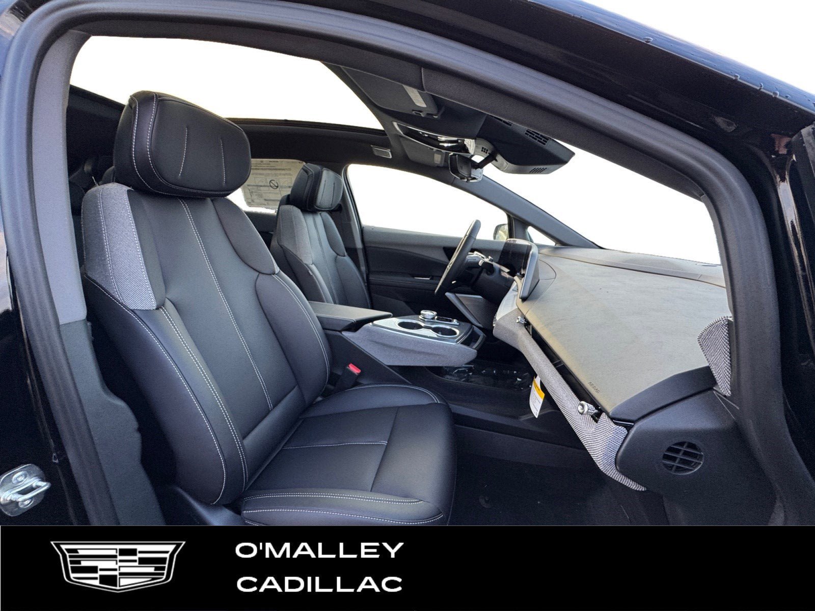 New 2026 Cadillac Optiq Sport 1 w/ LPO, Floor Liner Package AWD/4WD image 14
