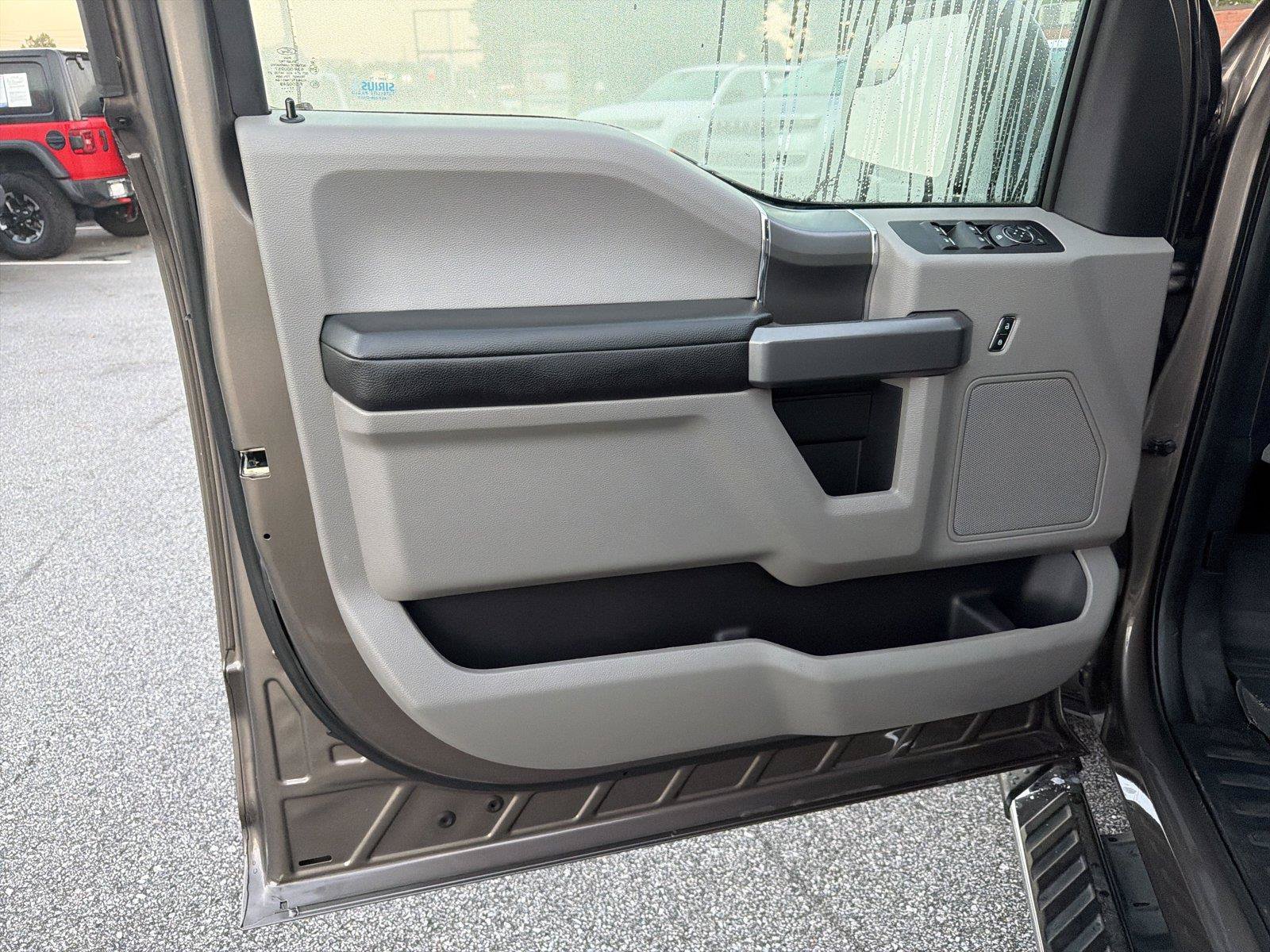 Used 2018 Ford F150 XLT w/ Equipment Group 301A Mid RWD image 8