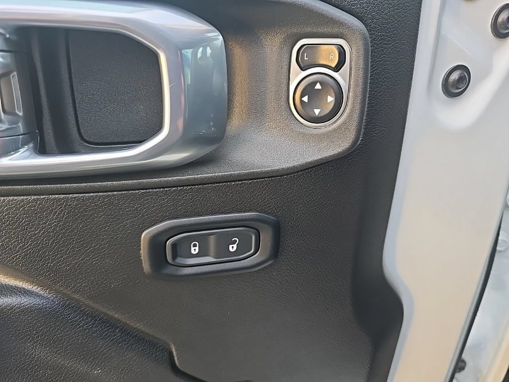 Used 2024 Jeep Wrangler Unlimited Rubicon AWD/4WD image 22